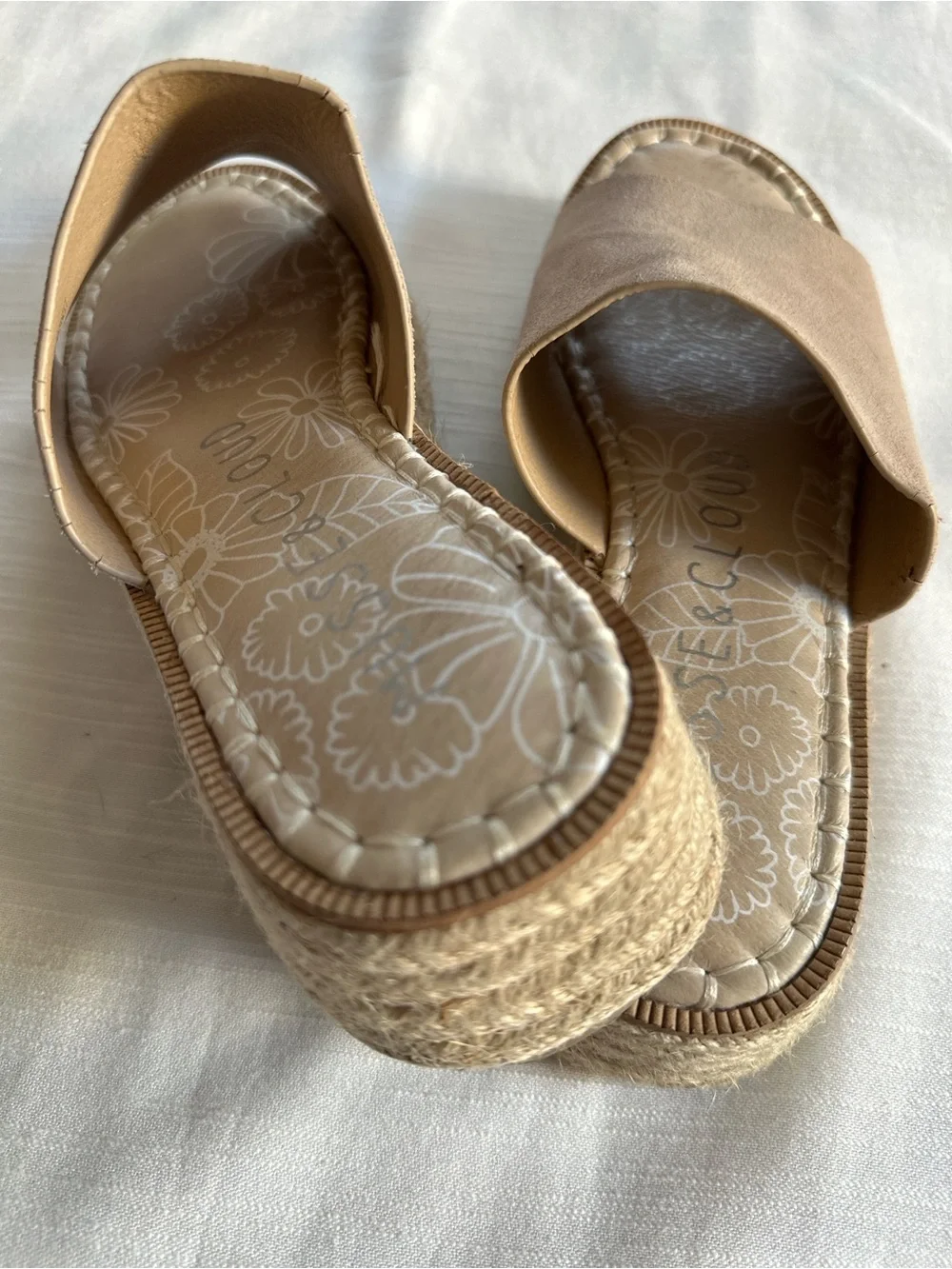 MUSSE & CLOUD Beige Suede Espadrille Platform Slides | 8